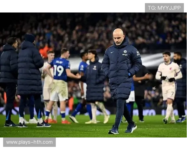 切尔西球迷抗议管理层,票务风波公开化 切尔西球迷抗议管理层,票务风波公开化