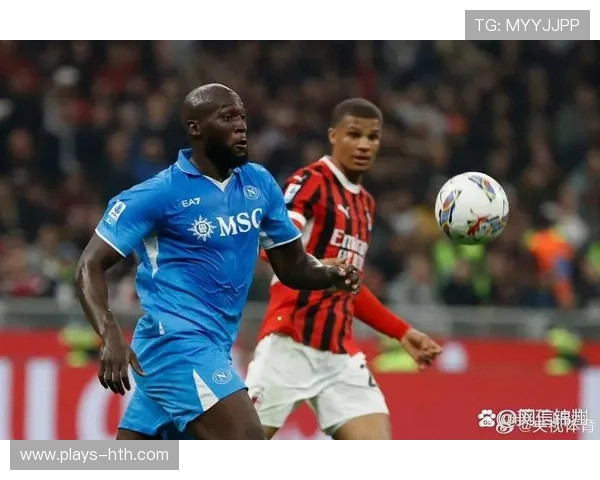 卢卡库前点破门后庆祝画面刷爆社媒，强力前锋作用显著