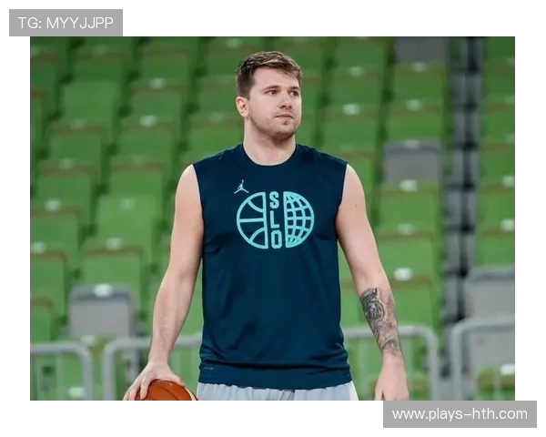 独行侠训练赛：东契奇高位策应屡受好评