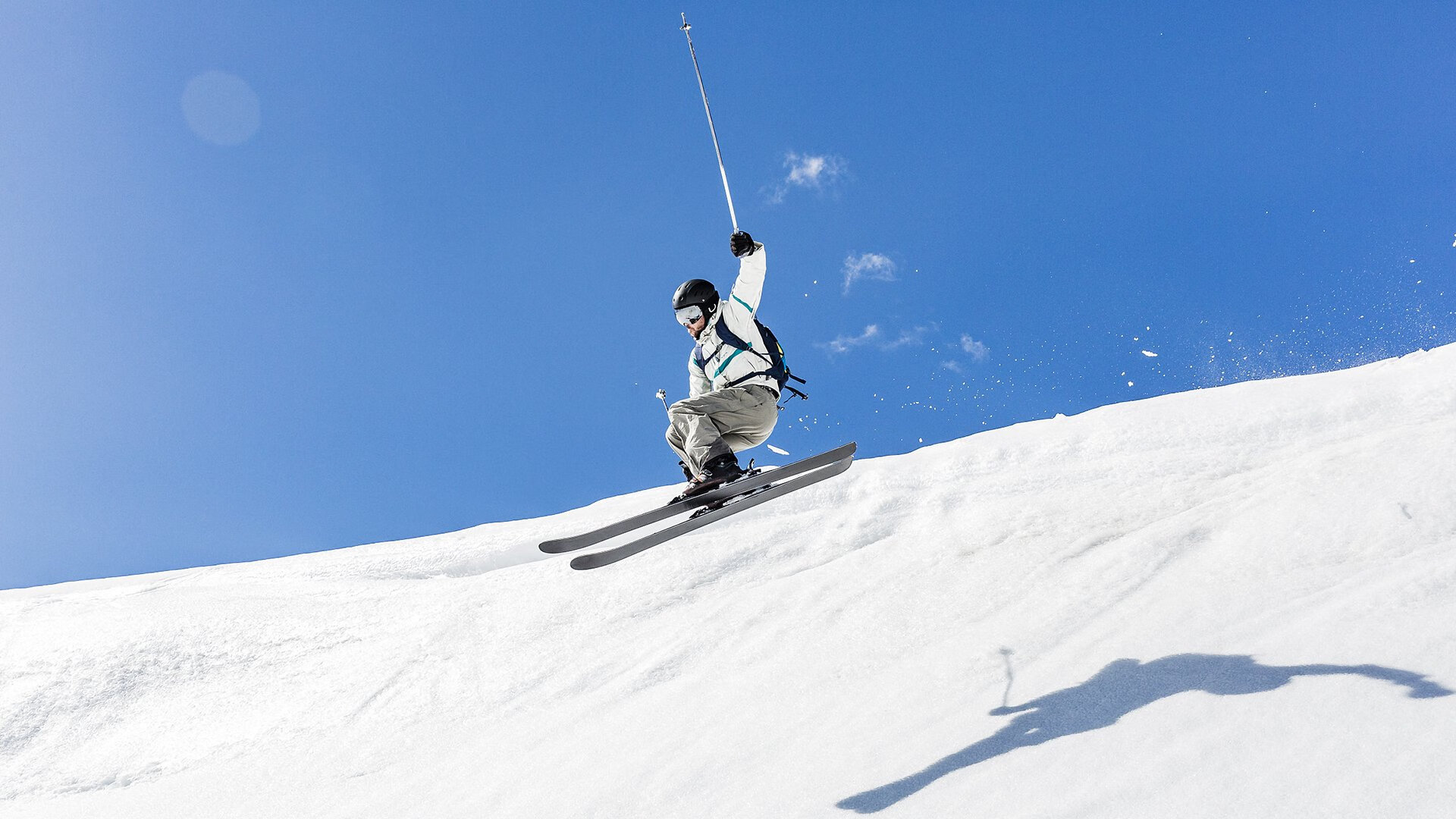 日本尤伯杯首秀 5-0 轻取南非,山口茜在赛后对丹麦的现场观赛氛围表示赞赏。